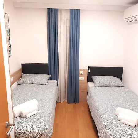 Family-friendly With Swimming Pool Rozac, - 27246 Appartement Umag